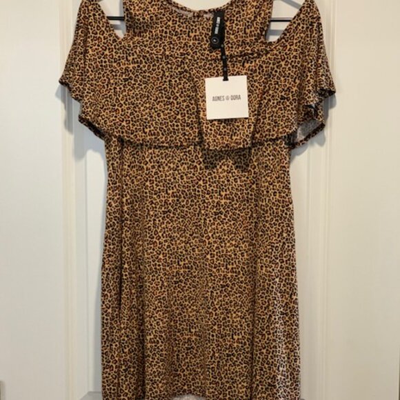 Agnes & Dora Leopard Print Cold Shoulder Tunic - Picture 4 of 7
